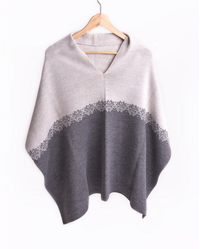 Vormsi merino poncho