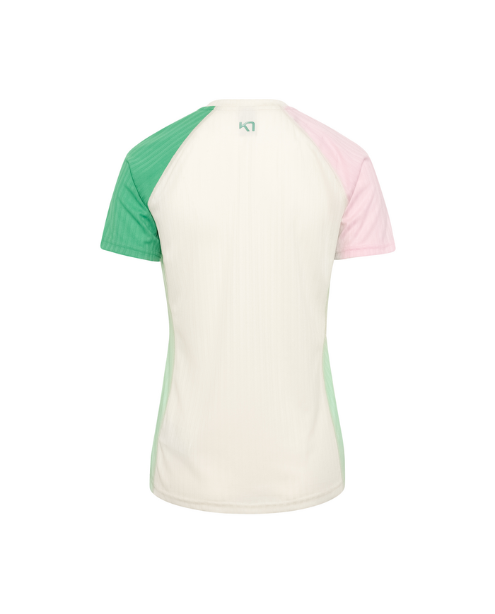 ELLA BASELAYER TEE